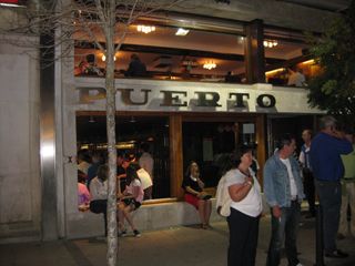 Fachada Nocturna Bar del Puerto Restaurante Santander