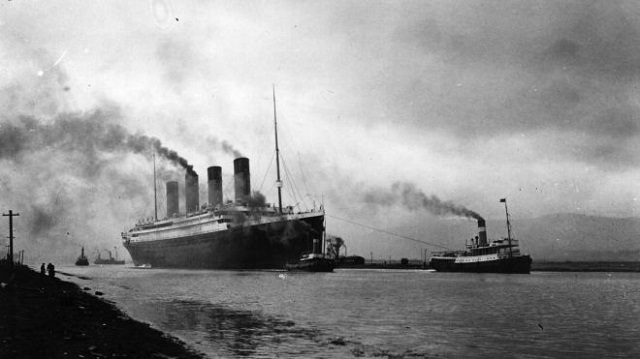 El Titanic saliendo de Puerto