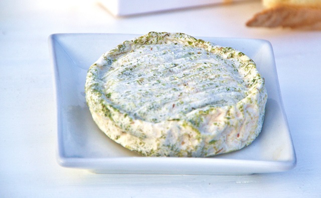 quesos de cabra capri 150 corteza tratada afinados con algas ceniza y paprika 3 piezas 1305 3091