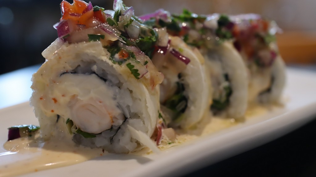 Maki de Langostino, Queso Crema y Mayonesa
