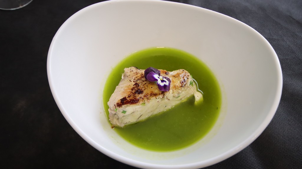 Bonito al mojo verde
