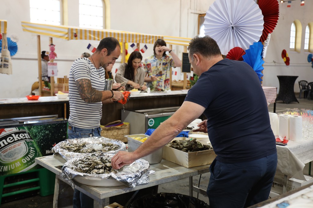 Feria Productos Franceses en Sarón 