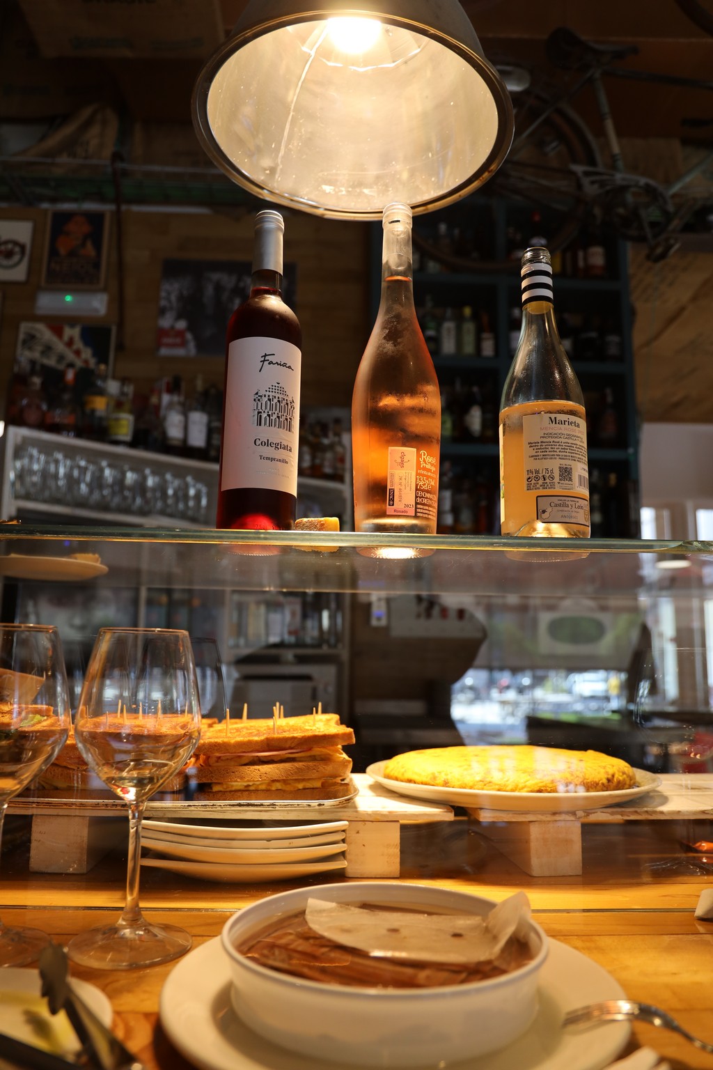 Vinos en el Hostel & Co