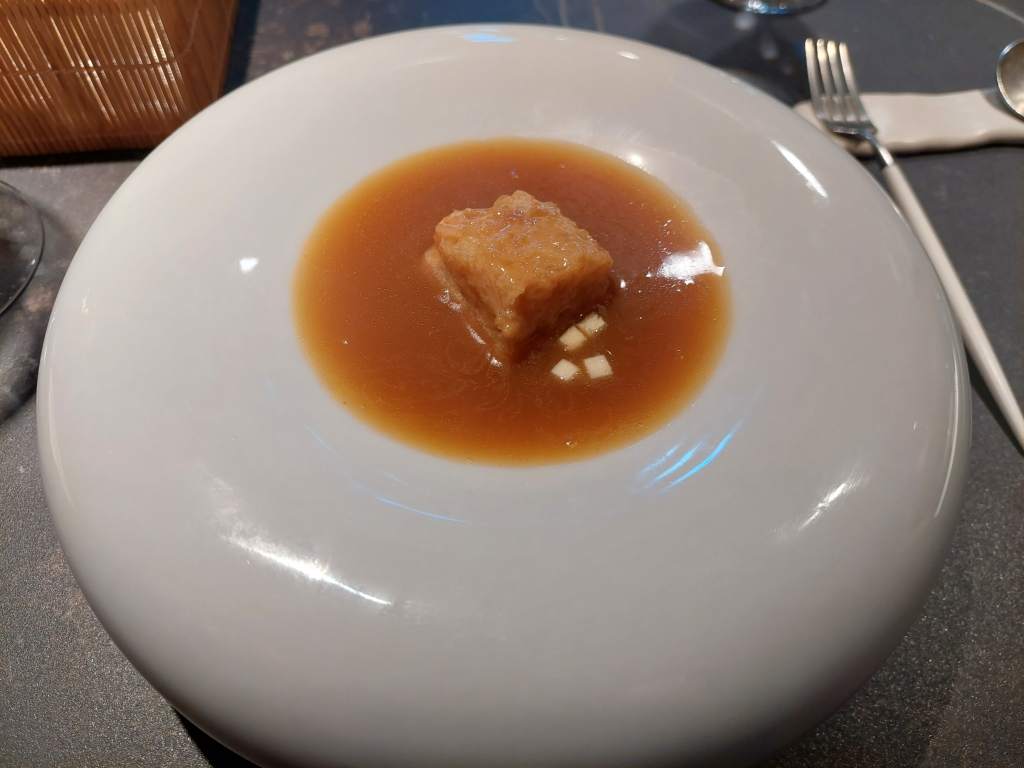 Maimones con all i pebre de anguila