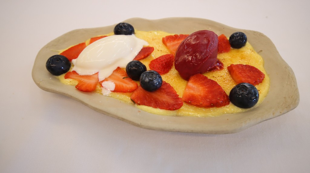 Crème brûlée con frutos rojos