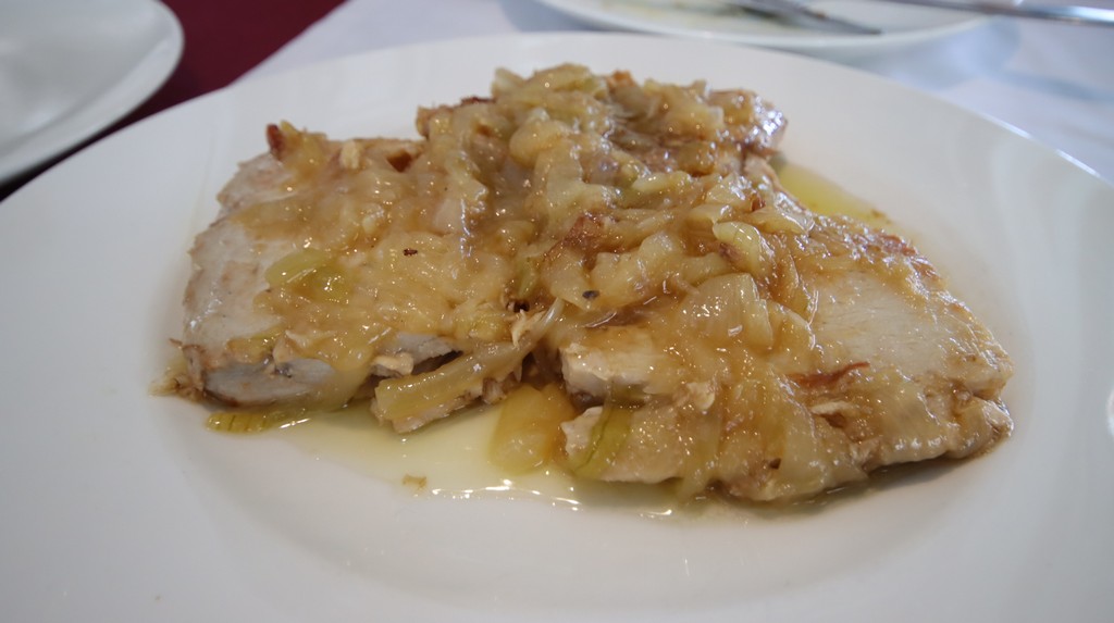 Bonito encebollado
