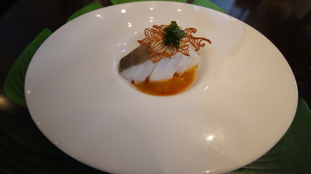 bacalao a baja temperatura con un guiso meloso de sus propios callos