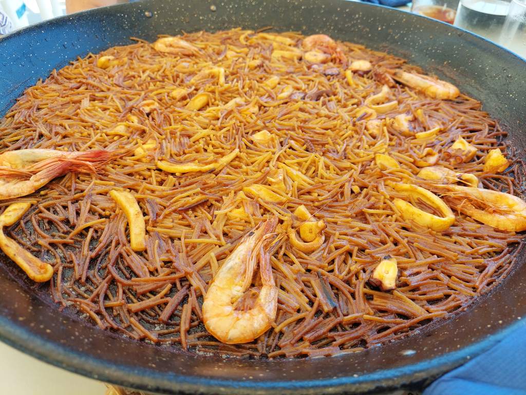fideuá de marisco