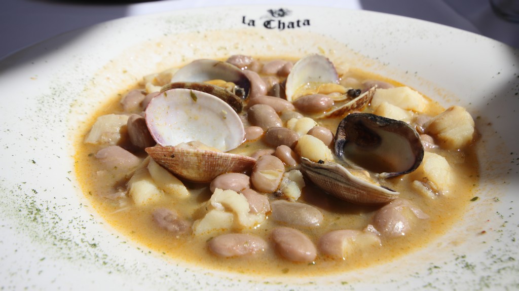 La Chata Pochas de Isla con rape y almejas