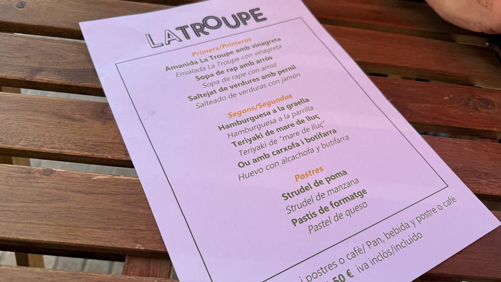 LaTroupe carta