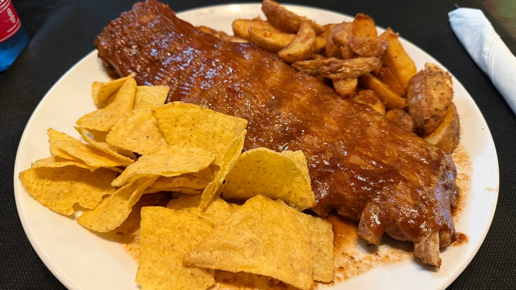Navajeda Sport Tavern Costilla