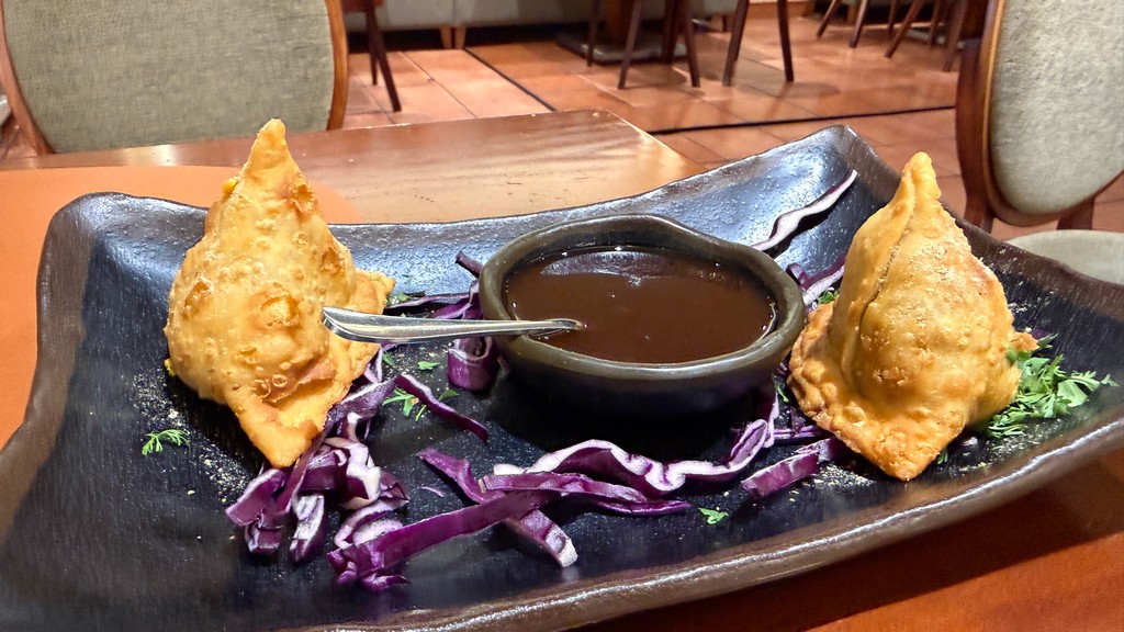Valencia Amarinder Samosas